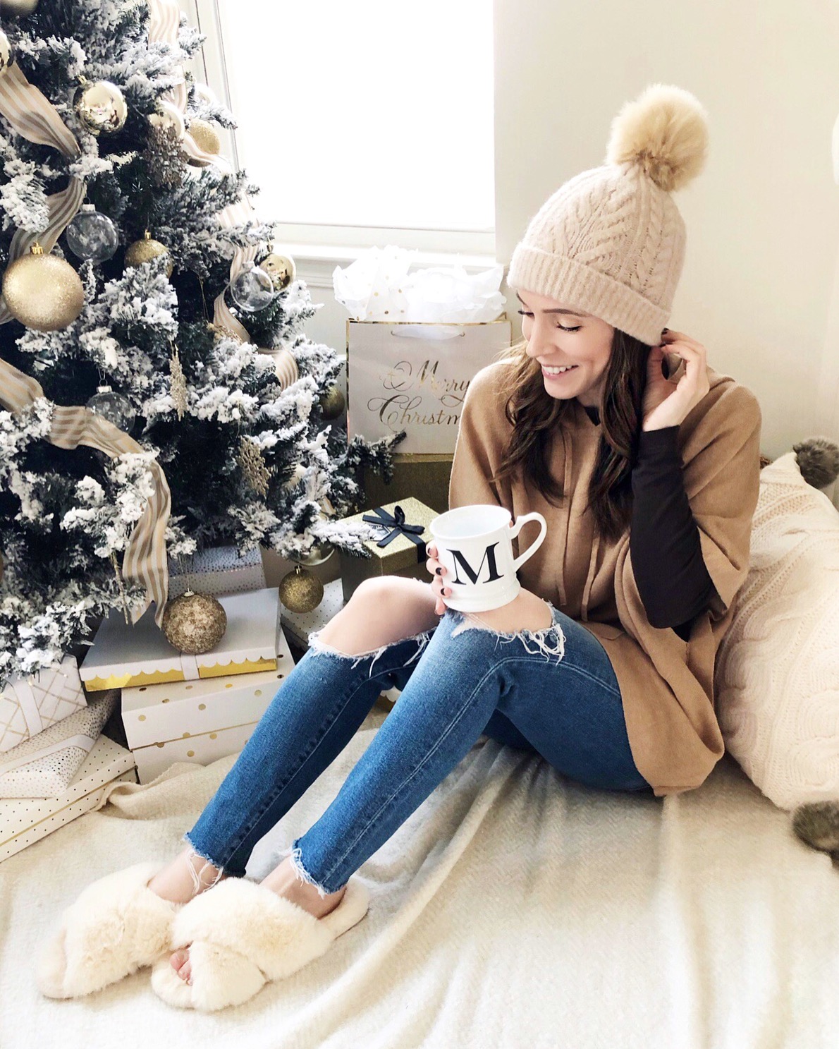 Gift Guide for the Loungewear Lover (Tons of Cozy Picks!) - alittlebitetc