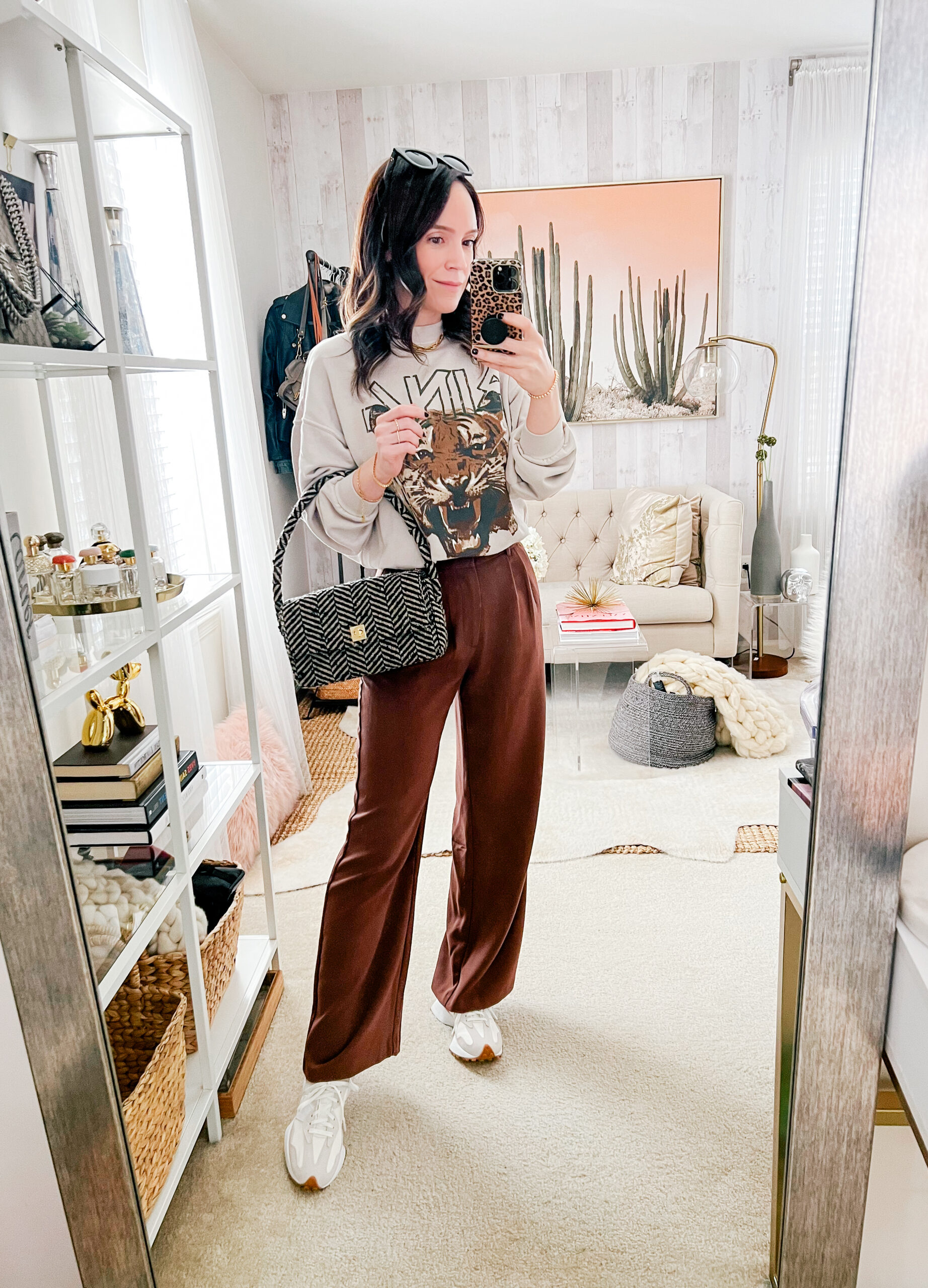 casual trousers outfit