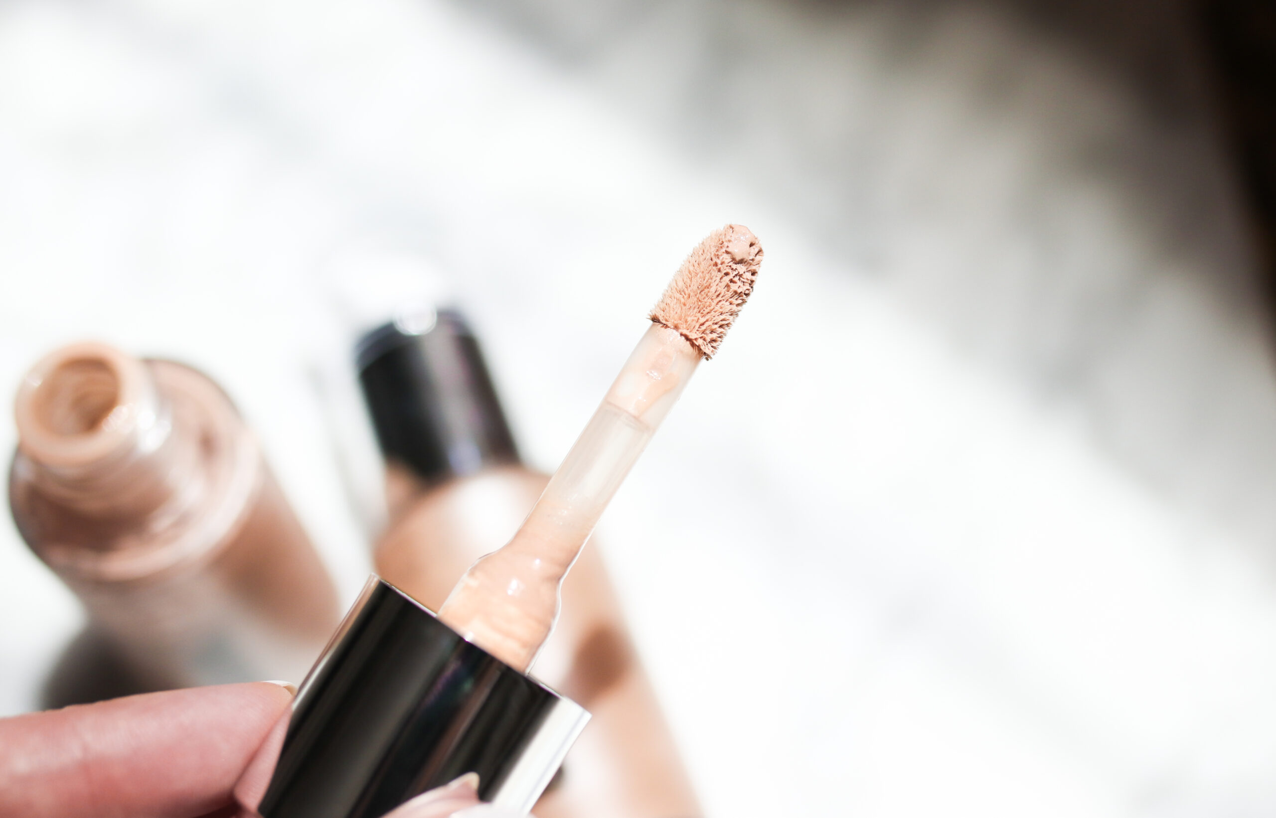 Makeup by Mario Softsculpt Bronzing Serum applicator