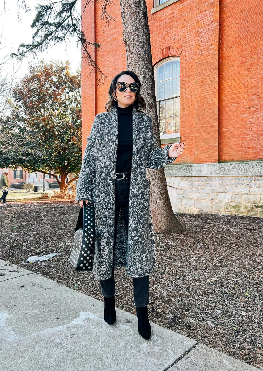 Oversized Cardigan Monochromatic Look